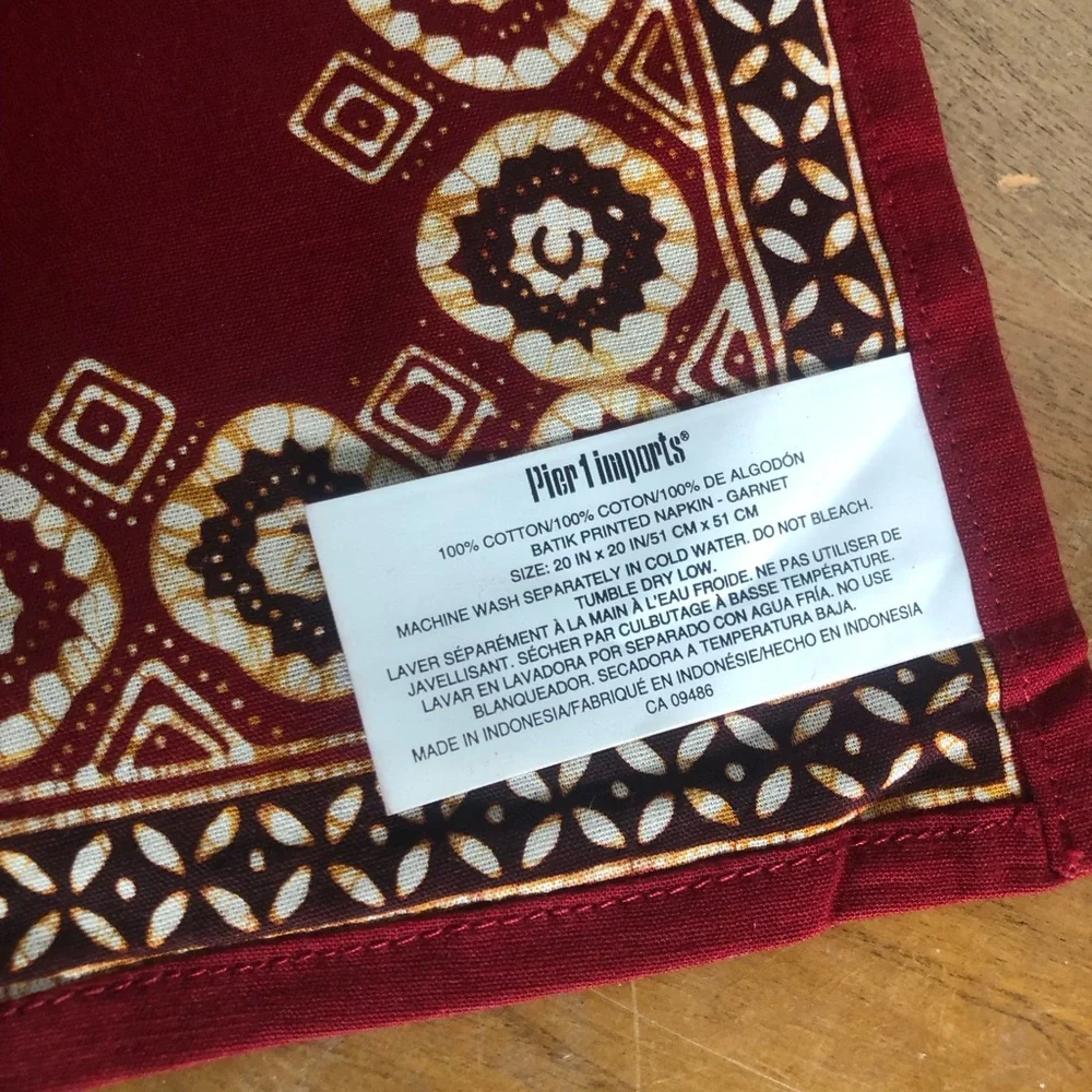 Pier 1 Imports Set Of 8 square dinner napkins 100% cotton